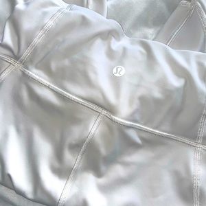 Lululemon Mesh 7/8 Leggings - Size 6 - RARE